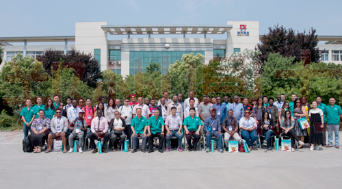 考察團與我司接待人員合影